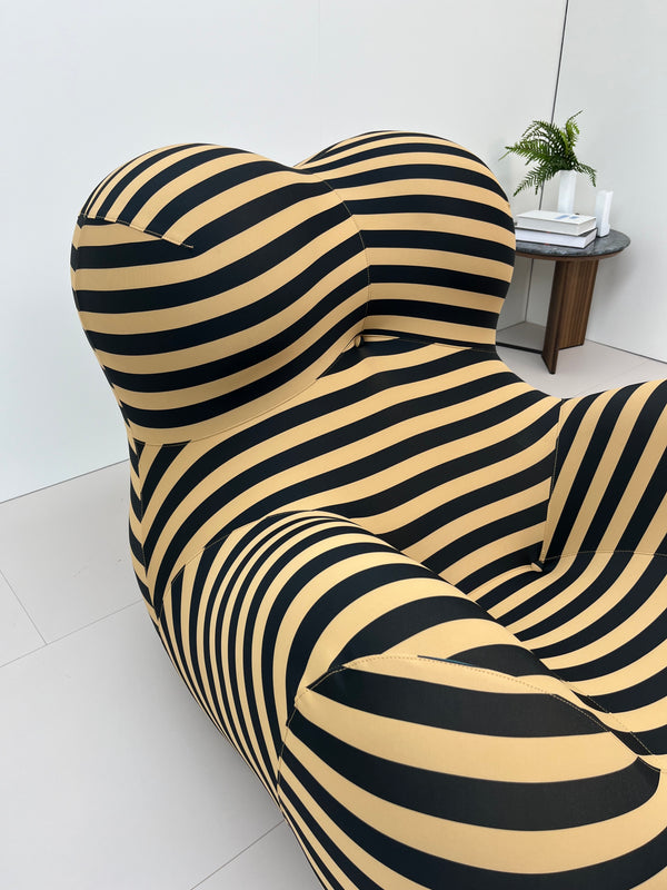 Butaca “Abrazo de Mamá” Escultórica - furniture 